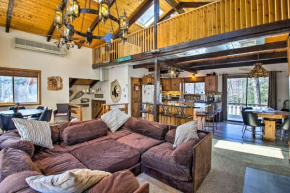 Swiss-Style Chalet with Fireplace - Near Story Land! Bartlett